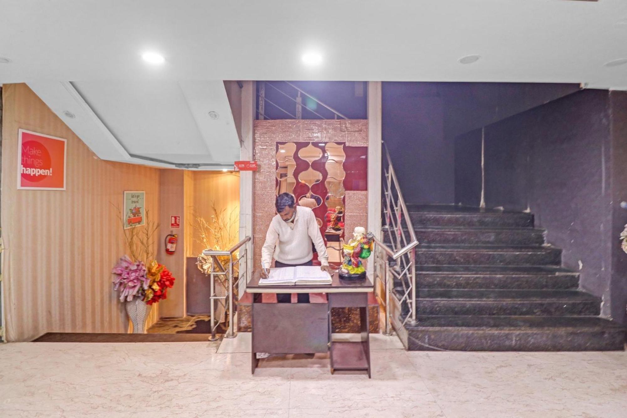 فندق Collection O Seven Heaven نيودلهي المظهر الخارجي الصورة